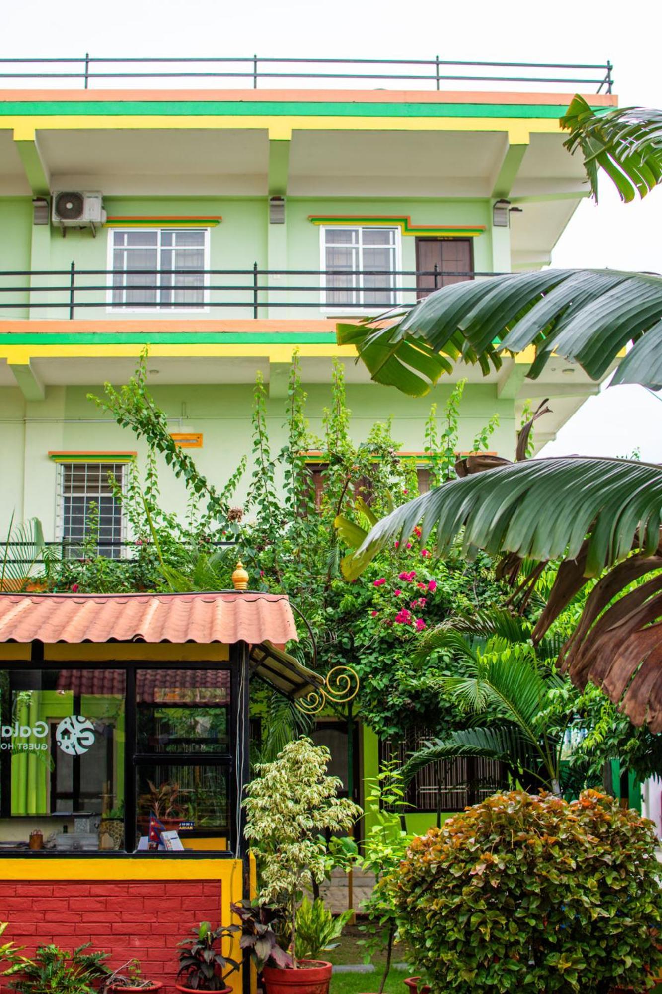 Galaxy Guest House Bhairāhawā Esterno foto