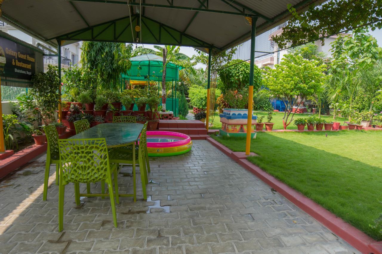 Galaxy Guest House Bhairāhawā Esterno foto