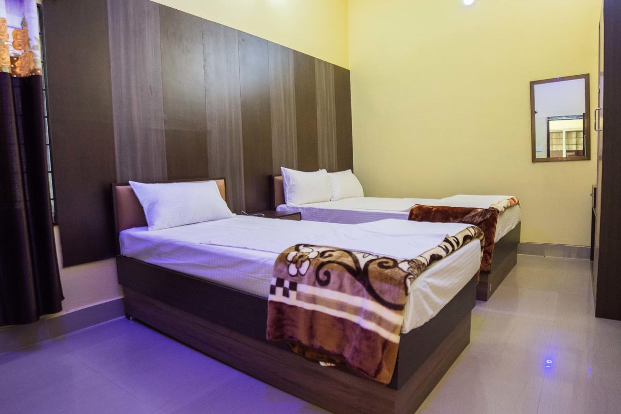 Galaxy Guest House Bhairāhawā Esterno foto