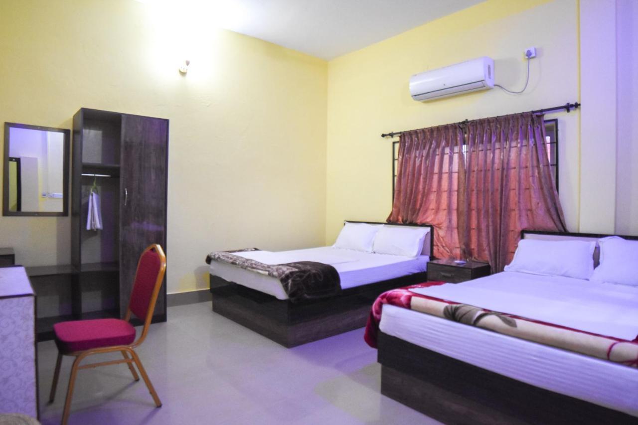 Galaxy Guest House Bhairāhawā Esterno foto